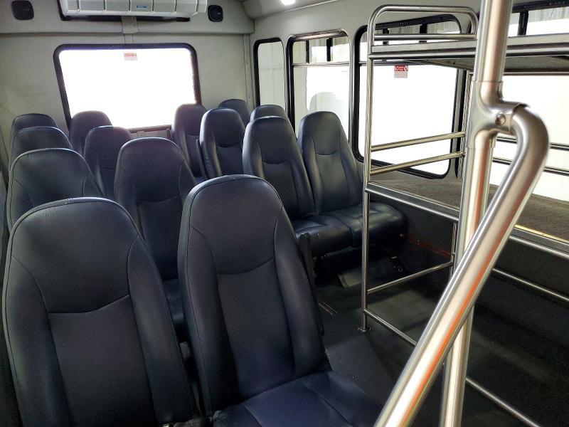 2022 Ford E350 Shuttle Bus