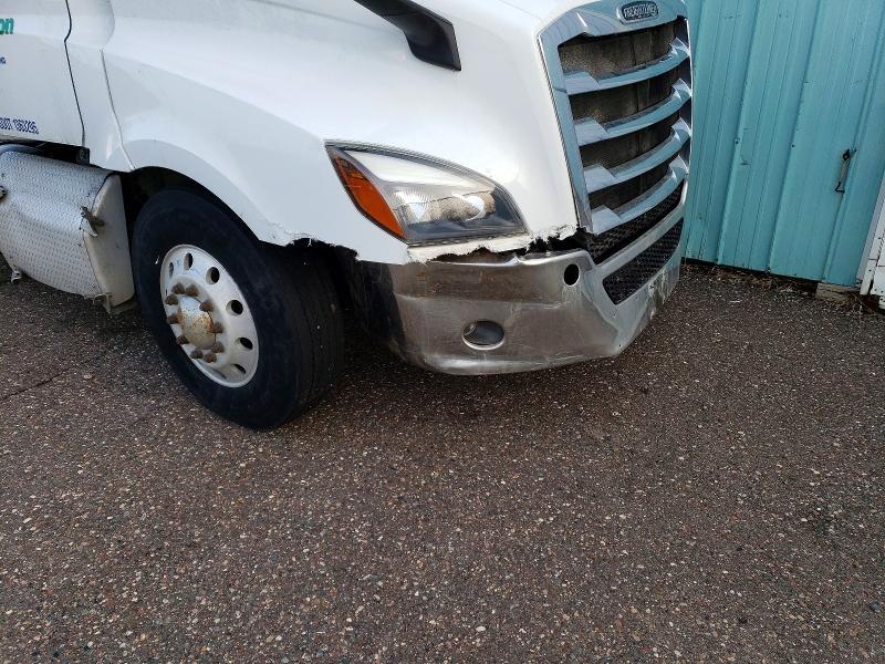 2020 Freigliner 2020 Freightliner Cascadia 126 Semi Truck