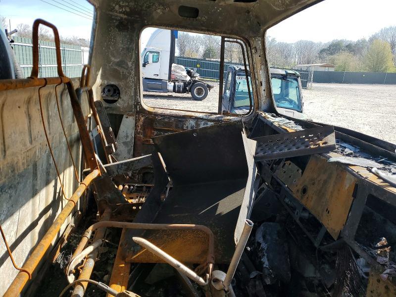 2001 International 4000 4700-refuse Truck