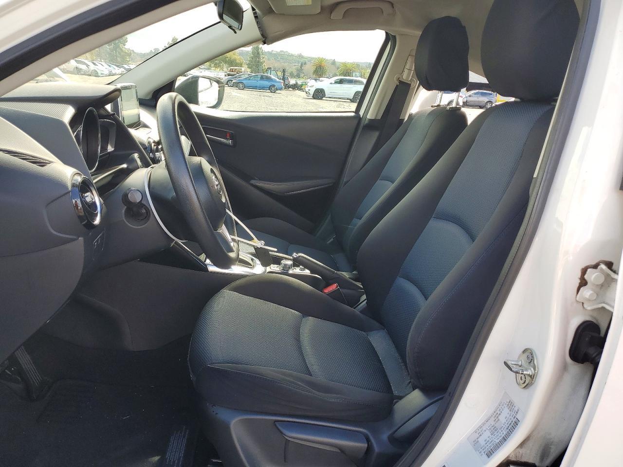 2017 Toyota Yaris ia Base