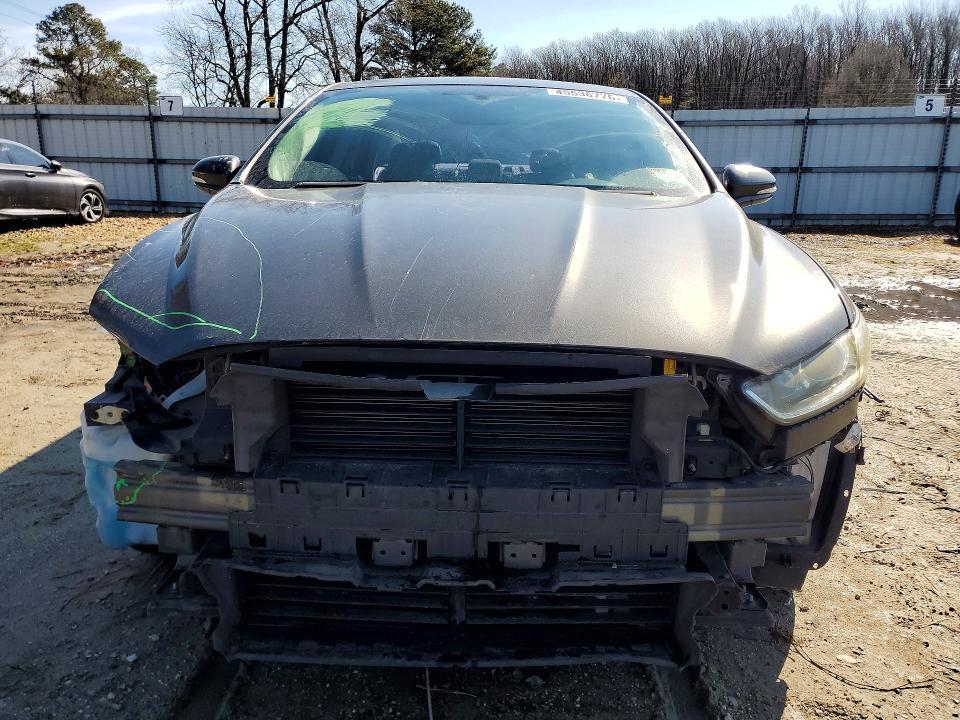 2016 Ford Fusion se Hybrid