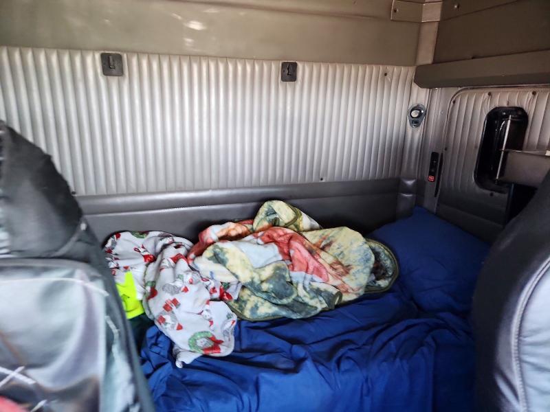 2007 Kenworth T660 Semi Truck