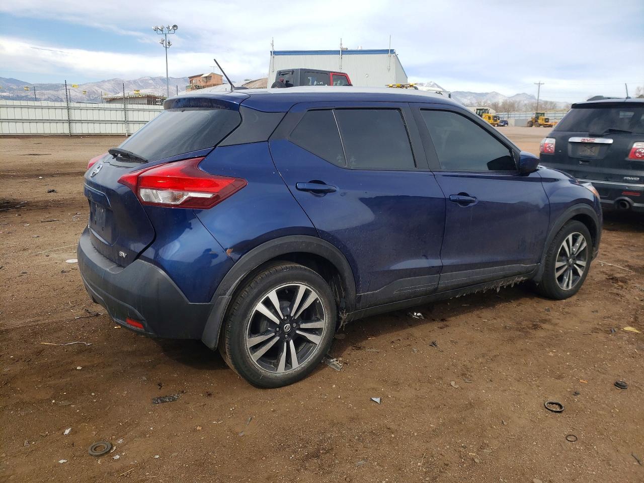 2019 Nissan Kicks sv