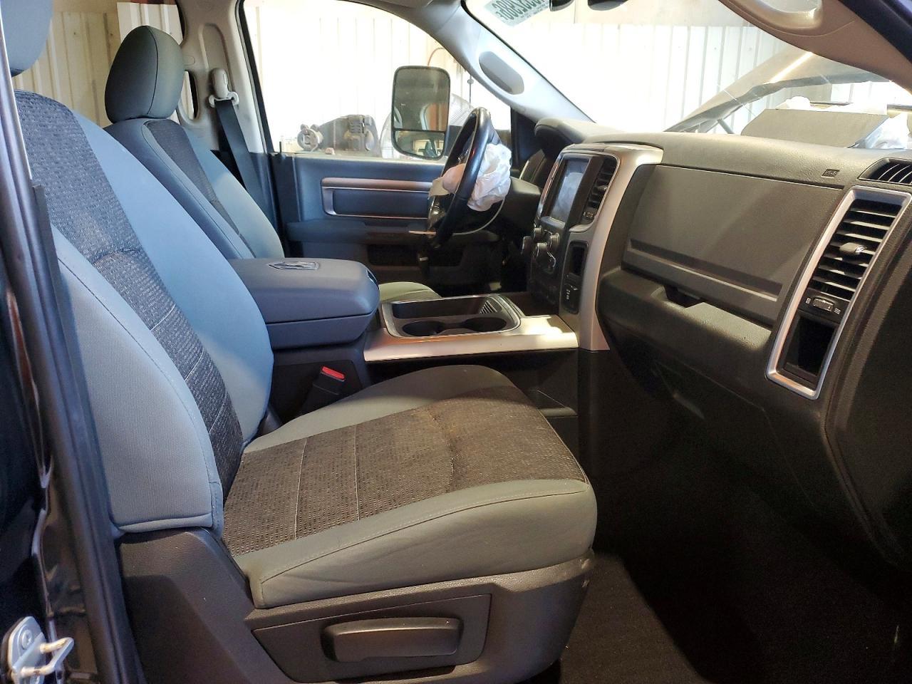 2018 Dodge RAM 1500 SLT