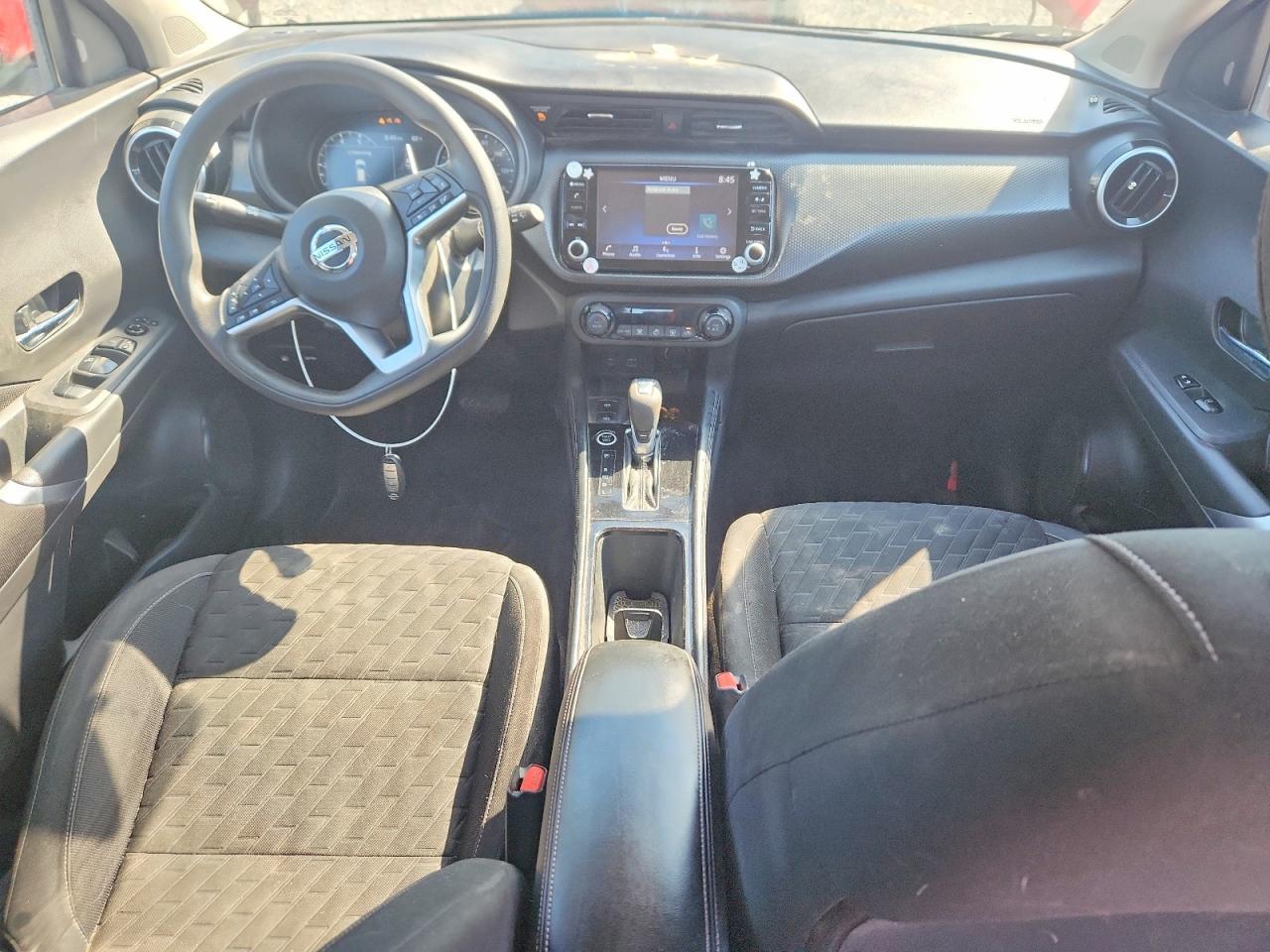 2021 Nissan Kicks sv