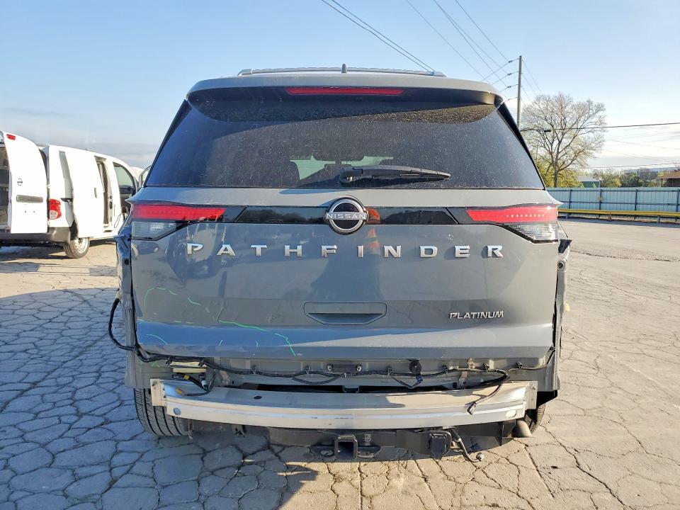 2025 Nissan Pathfinder Platinum