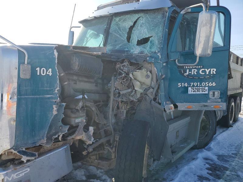 2013 Freigliner 2013 Freightliner 122SD-Truck Cab AND Chassis