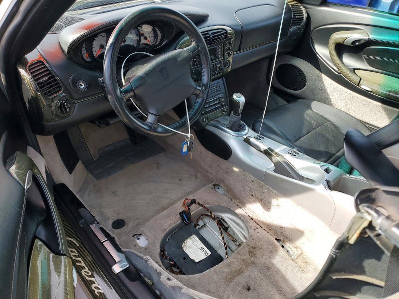 2000 Porsche 911 Carrera 2