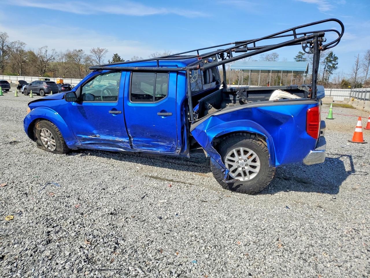 2015 Nissan Frontier SV