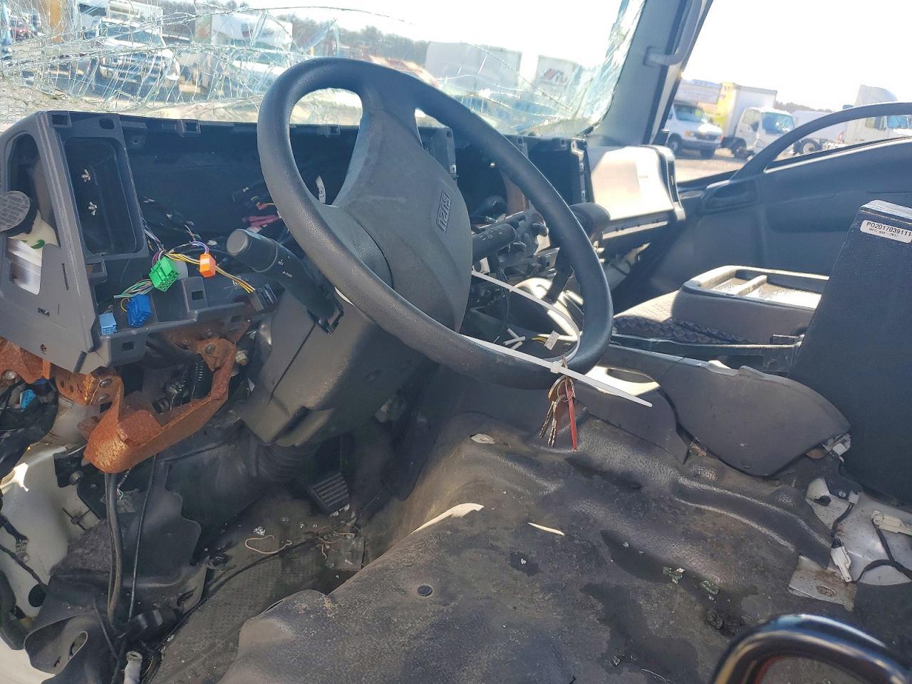 2023 Isuzu NRR Truck Cab AND Chassis
