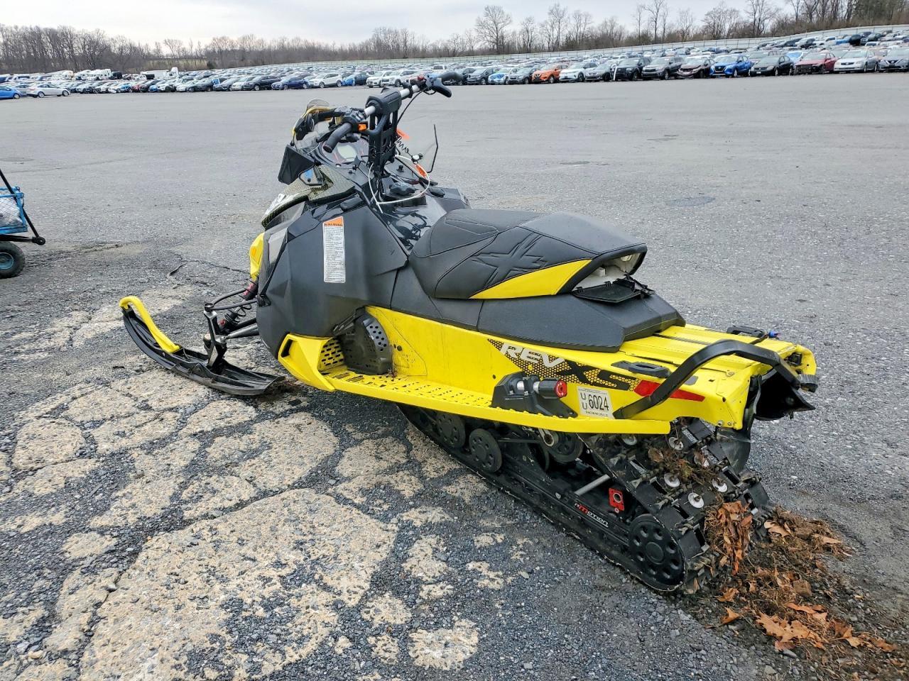 2015 Skidoo Snowmobile