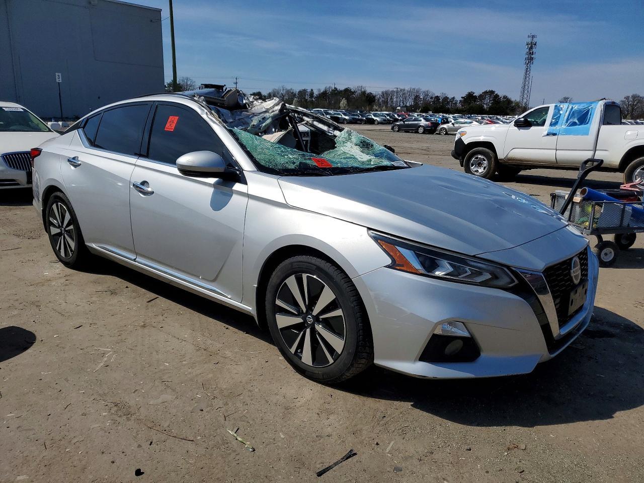 2020 Nissan Altima sl