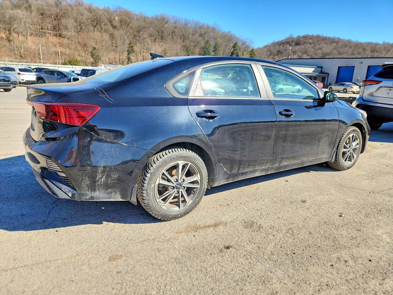 2023 KIA Forte lxs