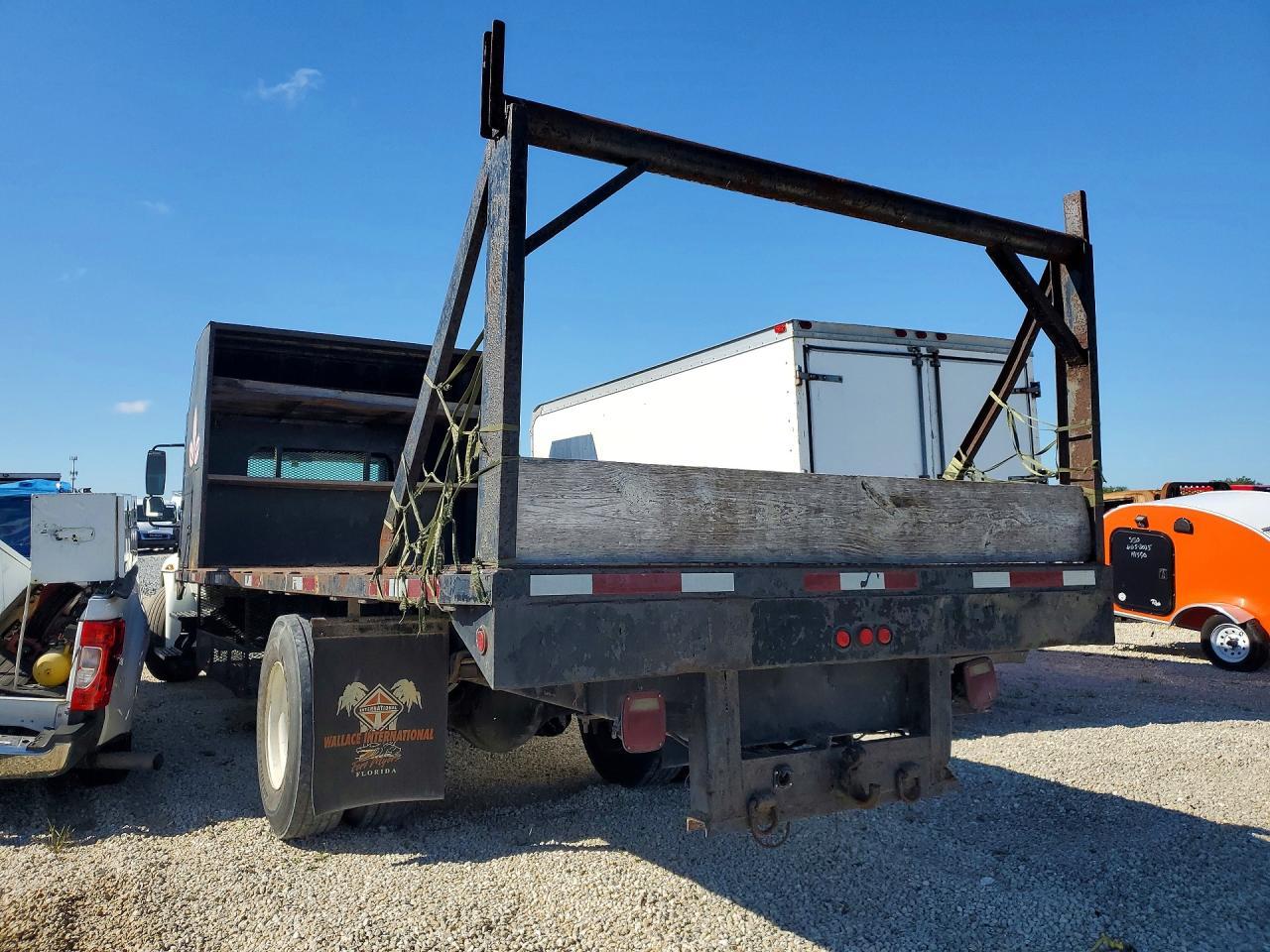 2007 International 4300 Flatbed Truck