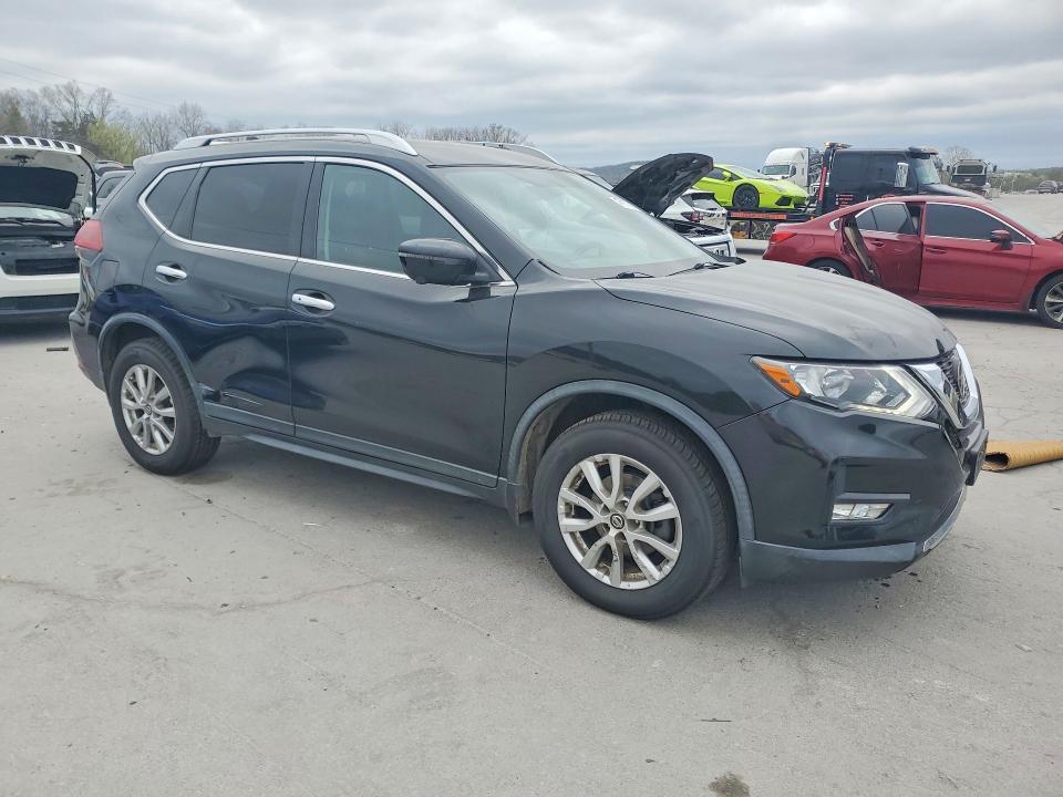 2018 Nissan Rogue sv