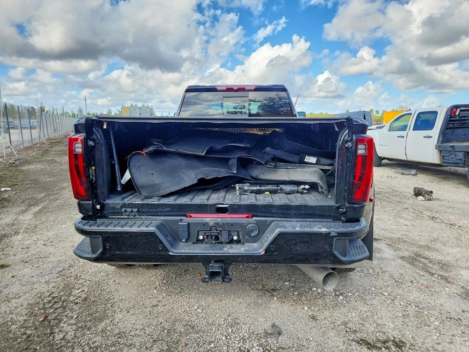 2024 GMC Sierra K3500 Denali