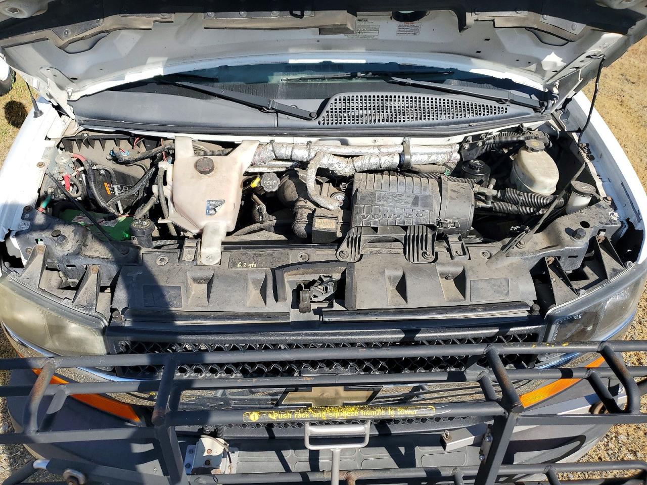 2014 Chevrolet Express G4-Shuttle Bus