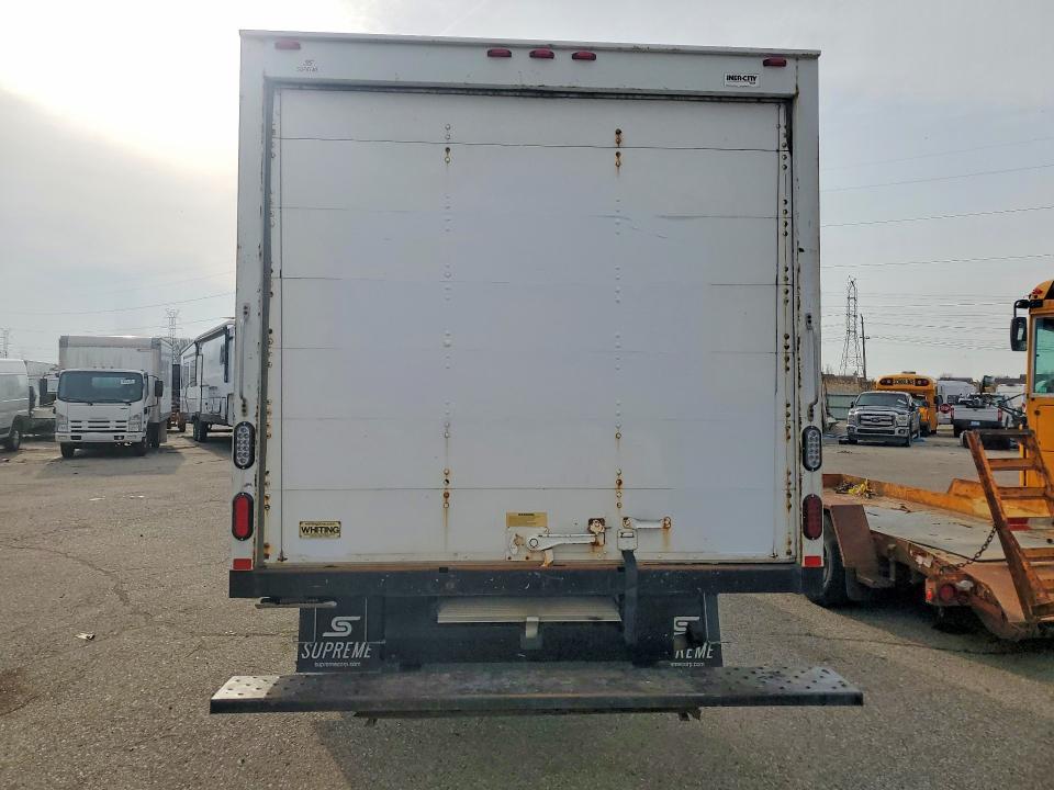 2017 Chevrolet Express BOX Truck