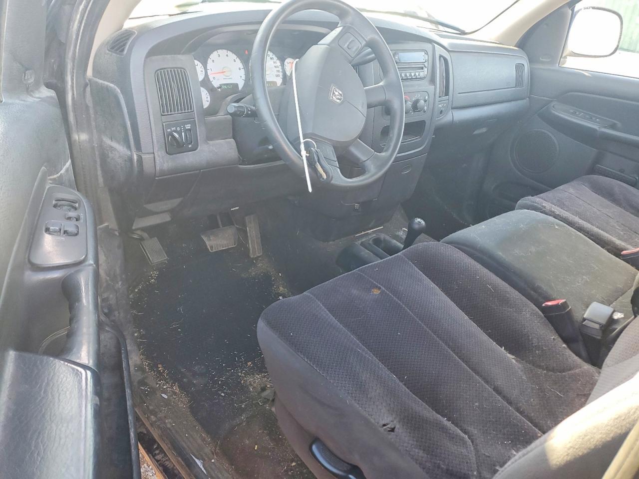 2005 Dodge RAM 1500 ST