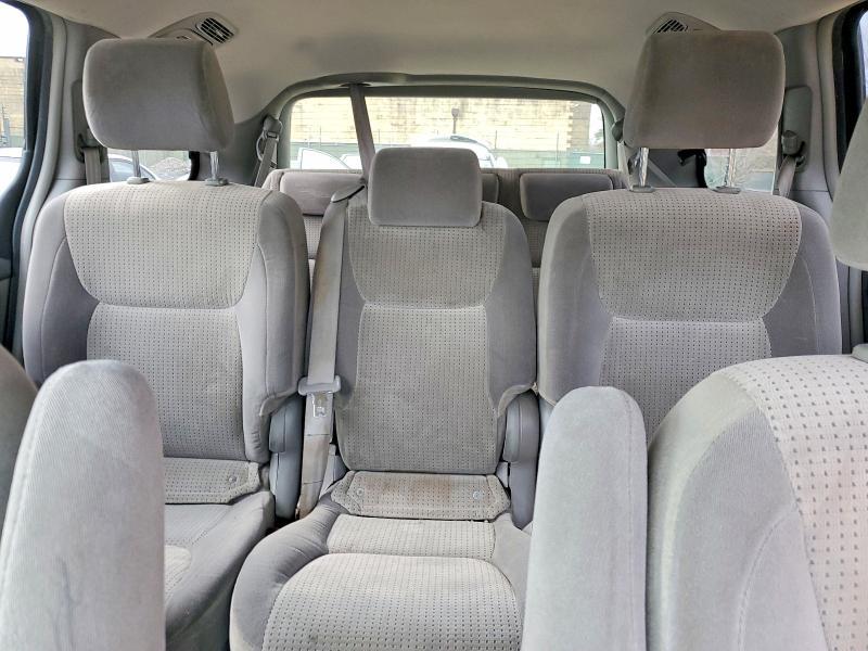 2006 Toyota Sienna le 8 Passenger