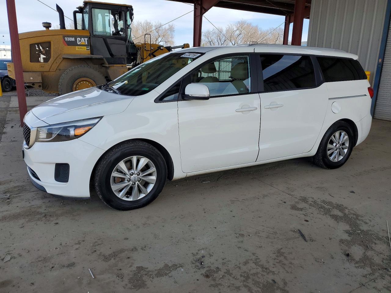 2015 KIA Sedona lx