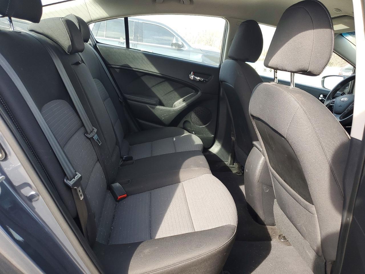 2015 KIA Forte lx