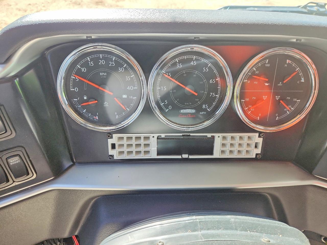 2017 Freightliner Chassis XC