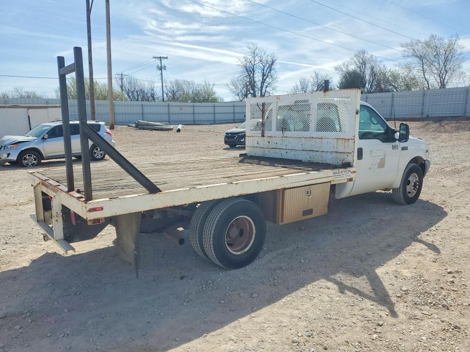 2002 Ford F350 Super Duty Flatbed Truck