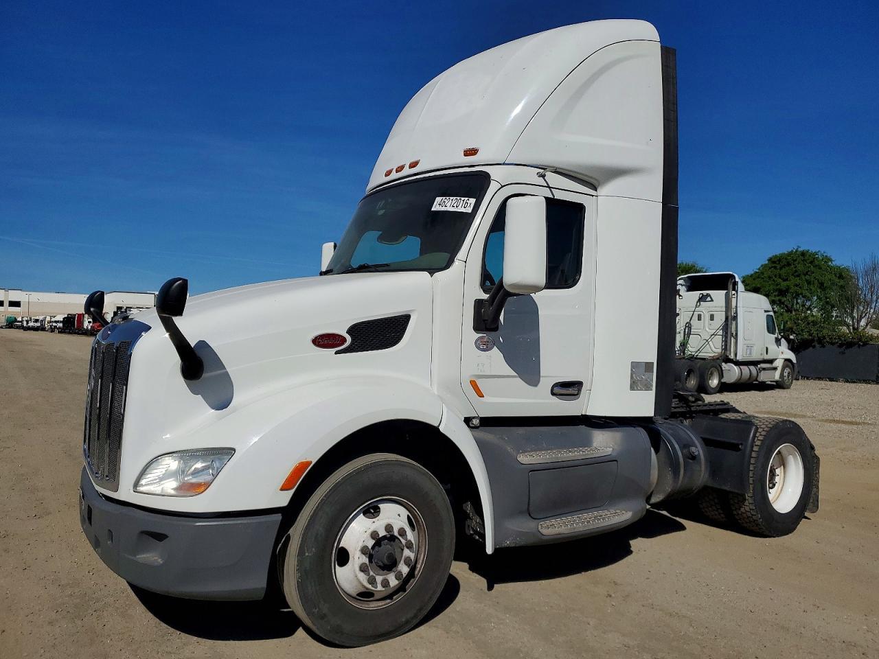2018 Peterbilt 579 Semi Truck