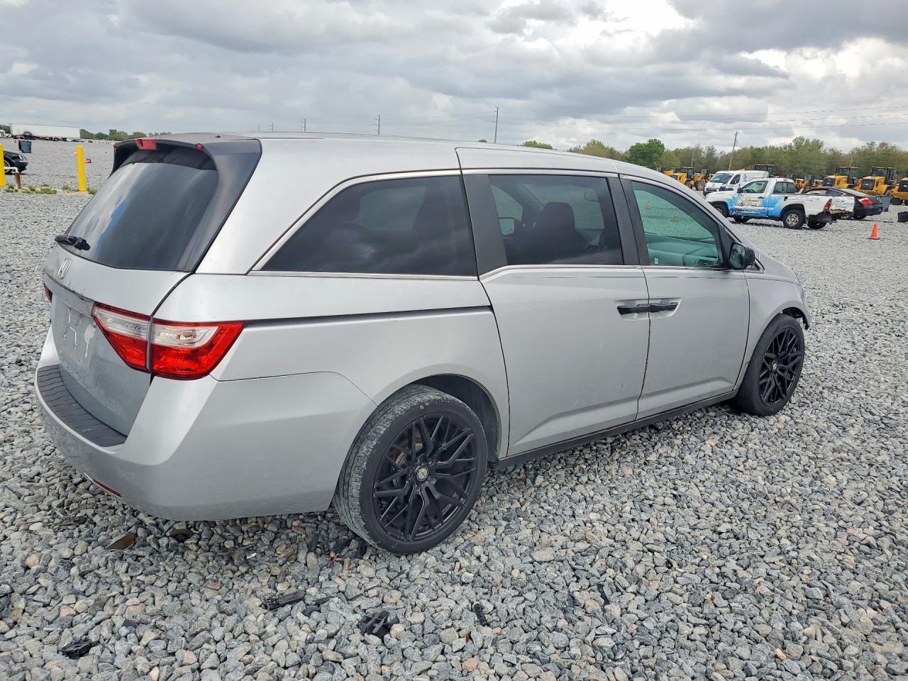 2013 Honda Odyssey lx