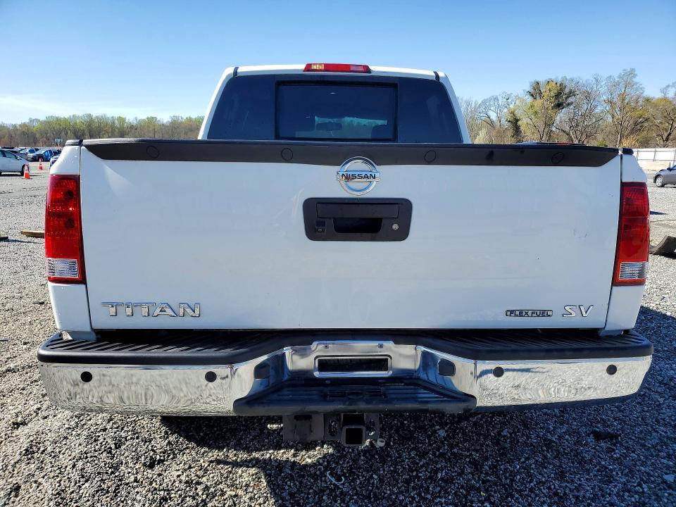2013 Nissan Titan SV