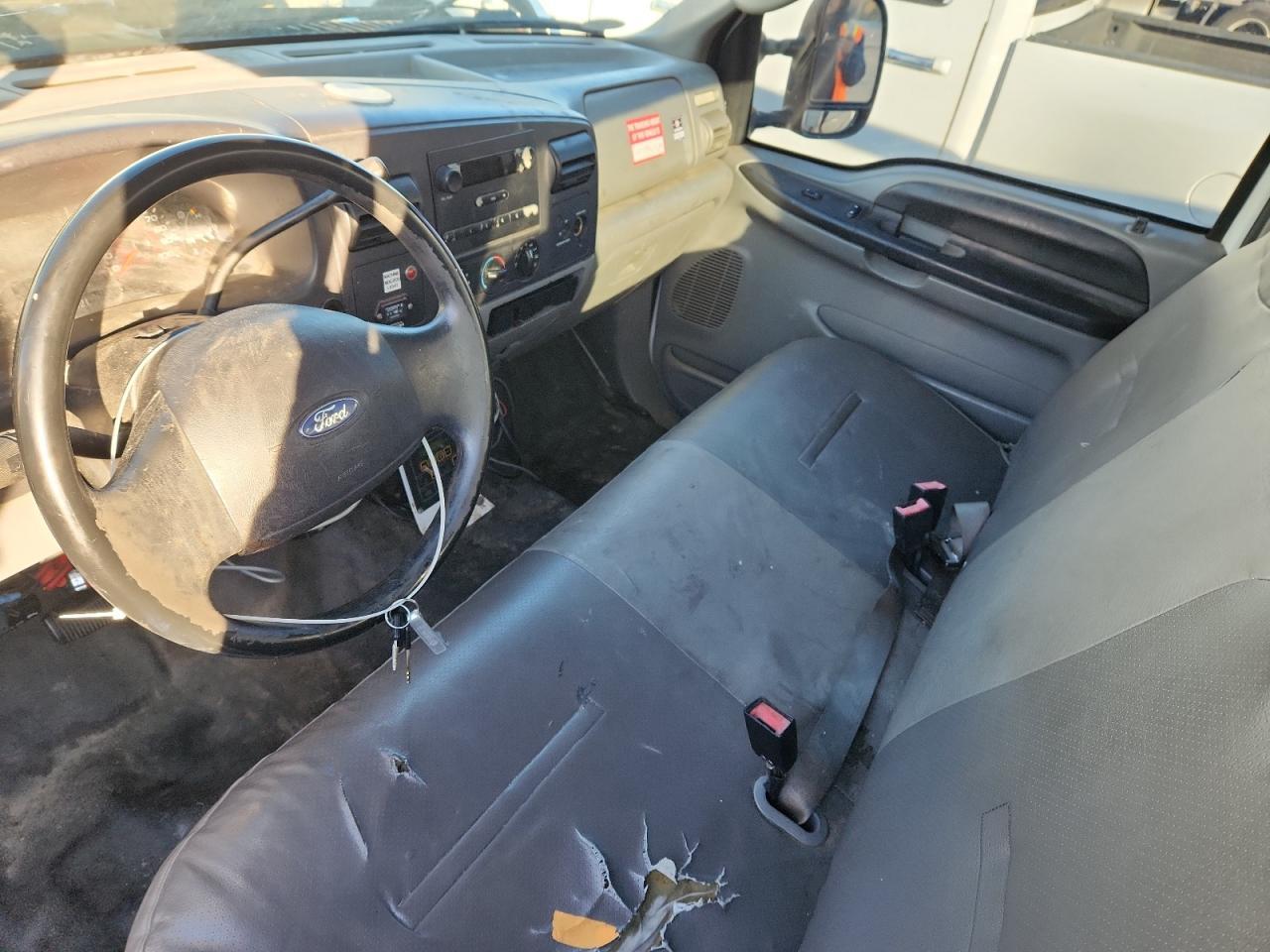 2005 Ford F450 Super-Bucket Truck