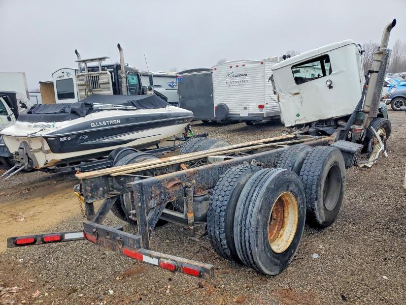 2000 International 9400 9400I