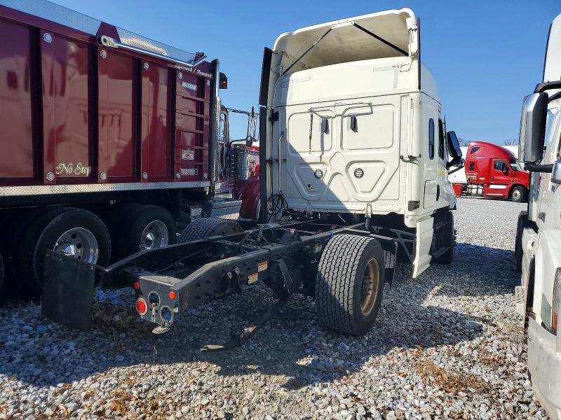 2022 Freightliner Cascadia 1-Semi Truck