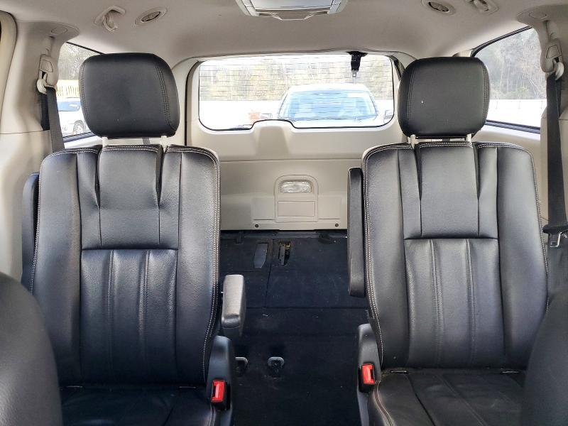 2014 Chrysler Town & Country Touring