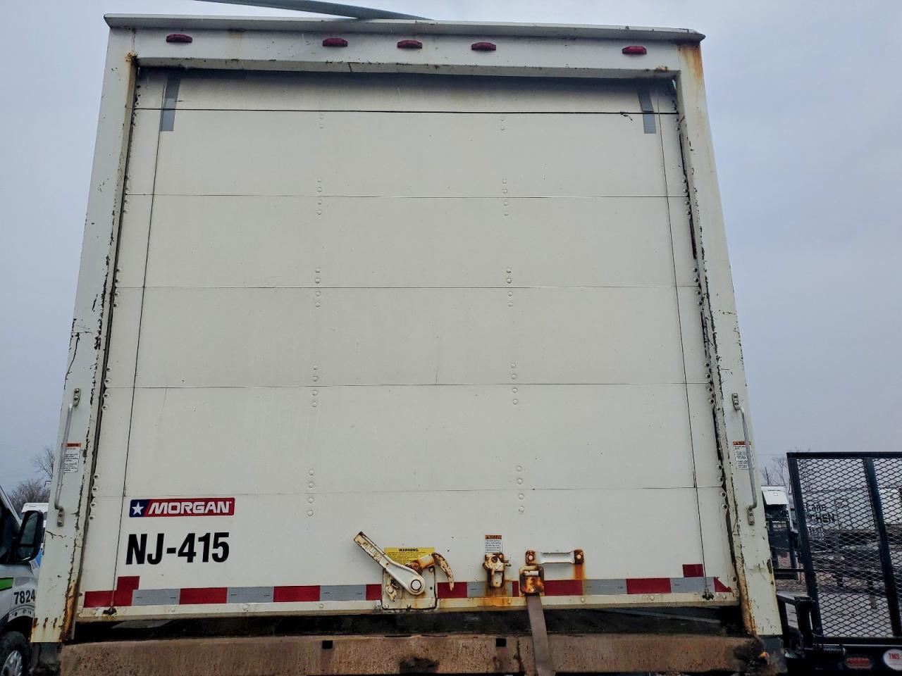 2015 Hino 195 BOX Truck