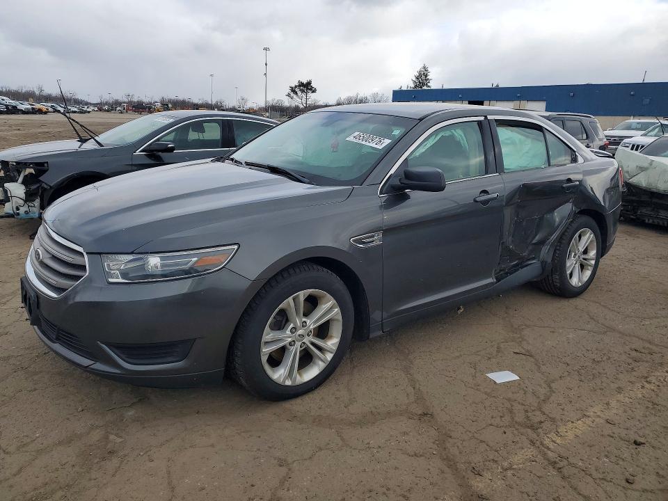2016 Ford Taurus se