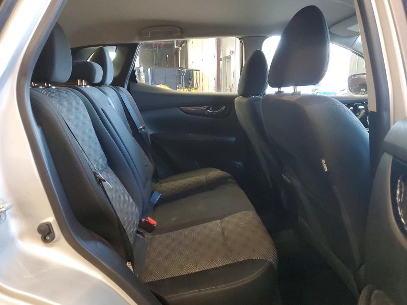 2017 Nissan Rogue Sport sv