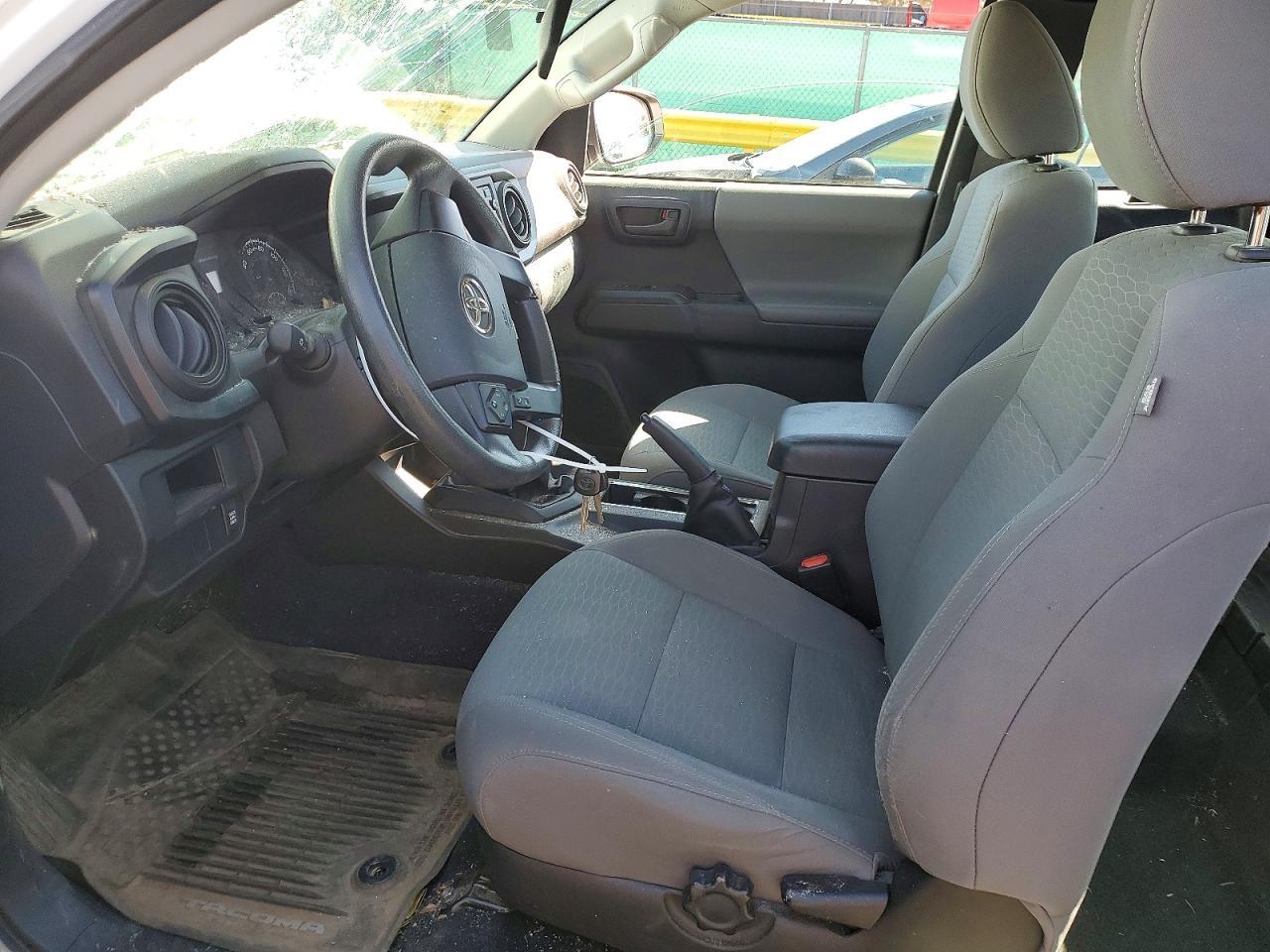 2016 Toyota Tacoma SR