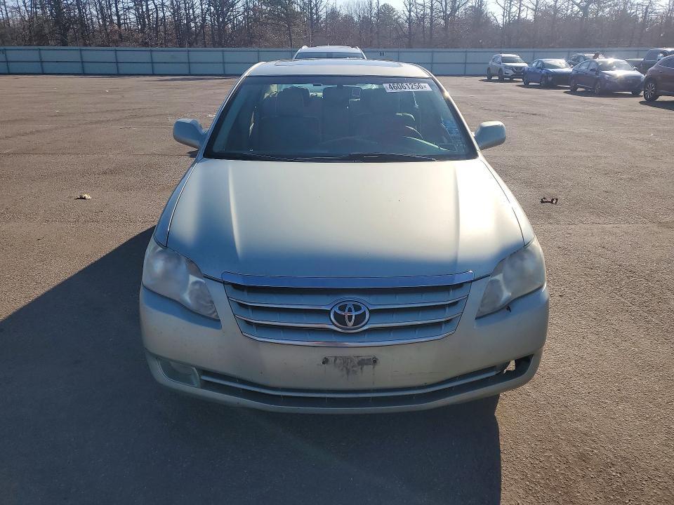 2006 Toyt Avalon