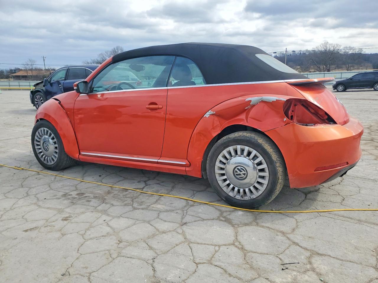 2016 Volkswagen Beetle s