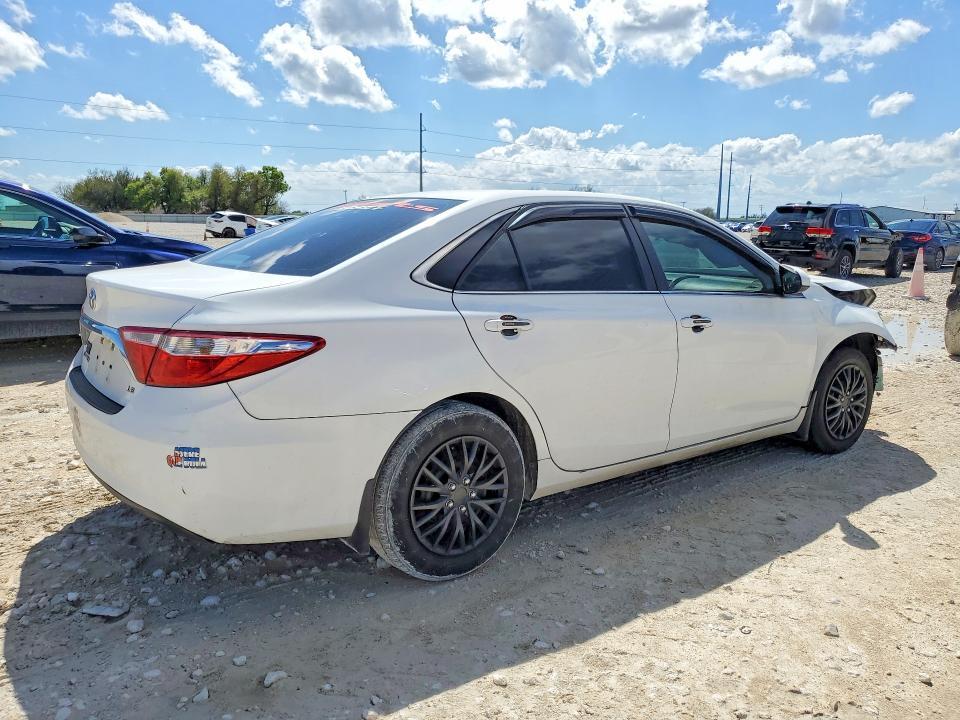 2017 Toyota Camry le