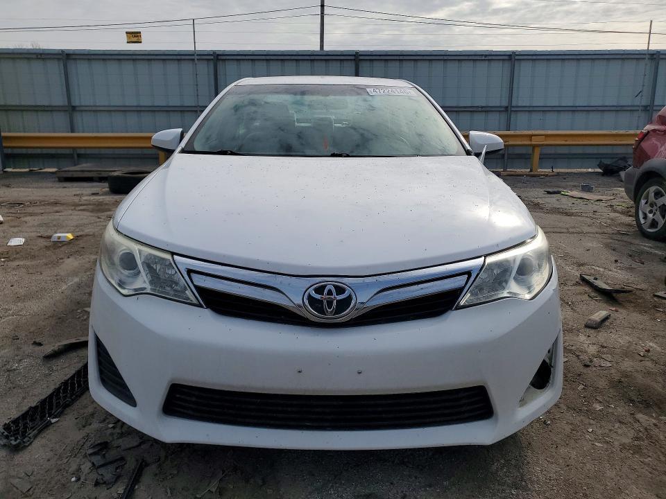 2014 Toyota Camry le