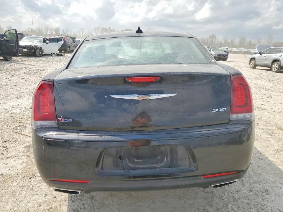 2019 Chrysler 300 Touring