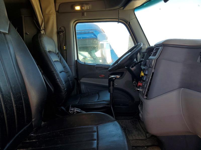 2017 Peterbilt 579 Semi Truck