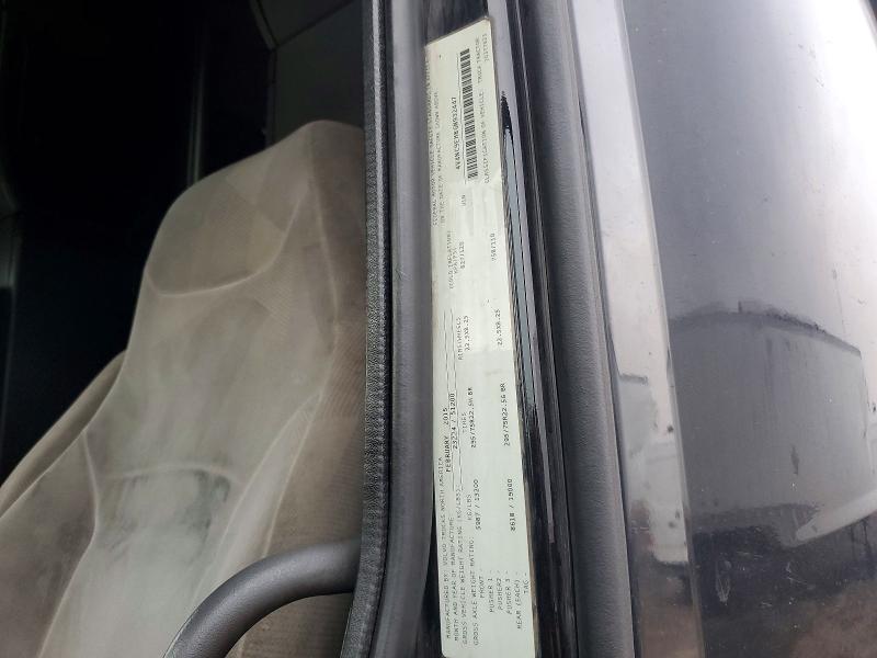 2016 Volvo VNL Semi Truck