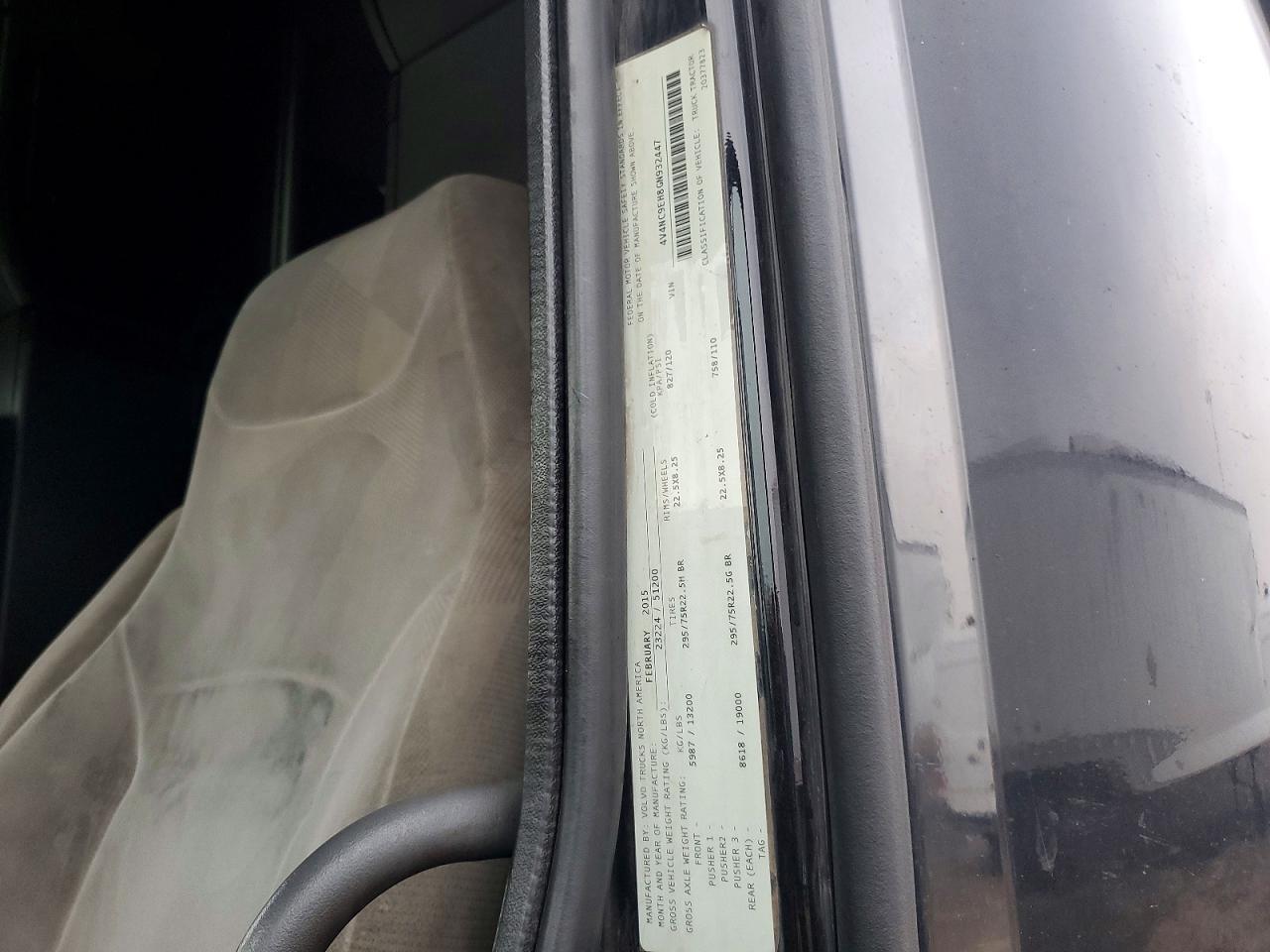 2016 Volvo VNL Semi Truck