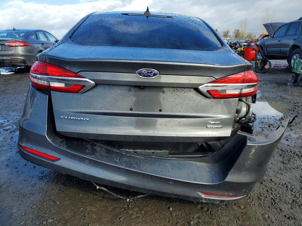2020 Ford Fusion se