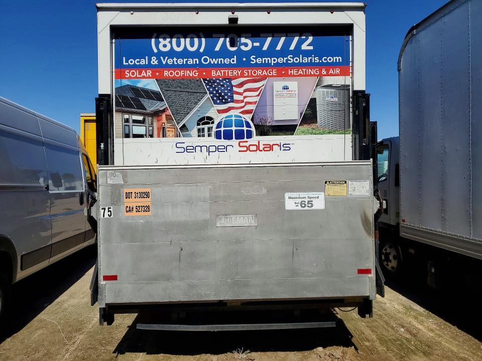 2012 Isuzu Npr hd box Truck