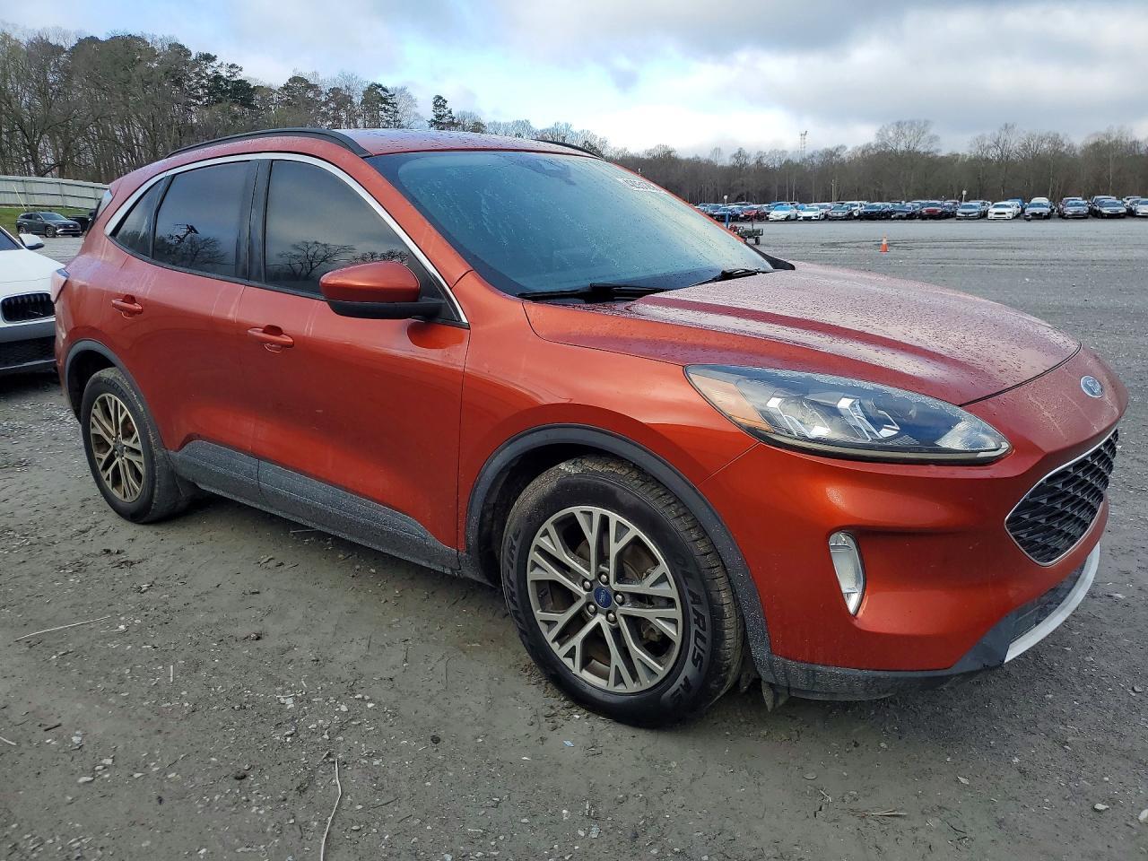 2020 Ford Escape sel